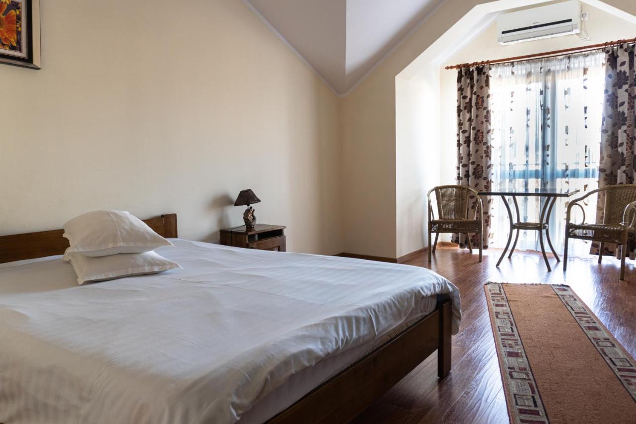 Pensiunea Splendid Dorohoi Ngoại thất bức ảnh